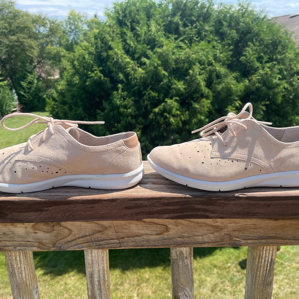 Rockport Womens Ayva Blush Oxfords Size 7 Medium Arch Support Suede Light Weight